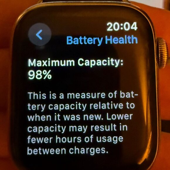 APPLE WATCH HERMÈS SERIES 8 Noir Swift Leather Gourmette Metal Double Tour - Picture 8 of 16